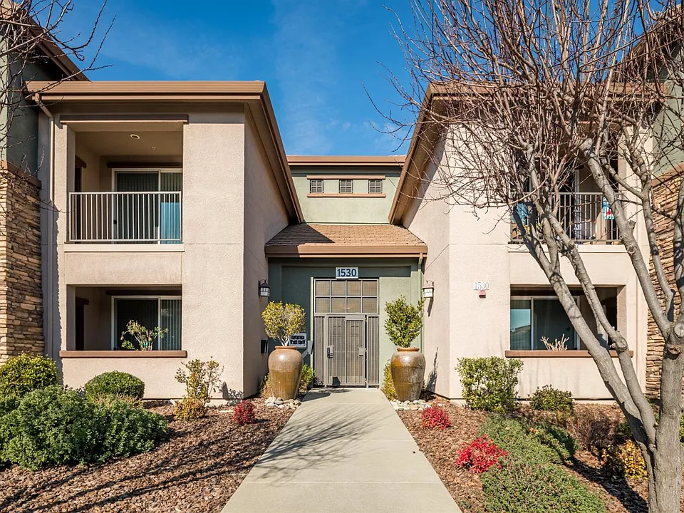1530 Topanga Ln #103