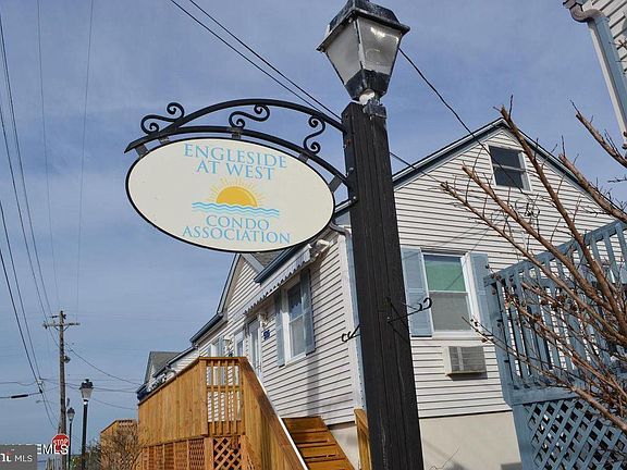 2nd image of 533 Engleside Ave