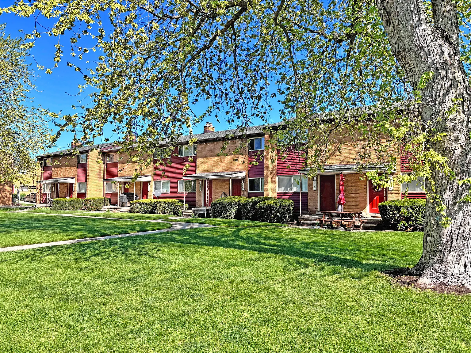 Village Townhomes — Photo 2