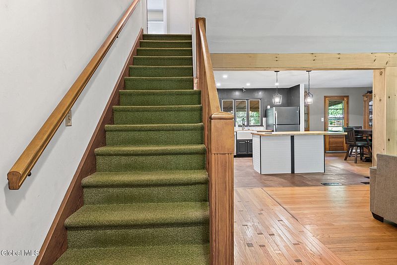 4th image of 1079 Winne Road