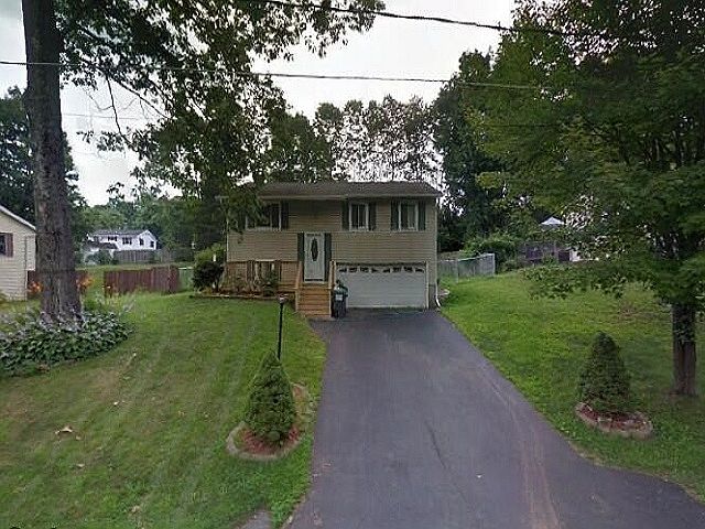 1st image of 9 Sunset Dr