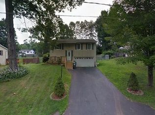 9 Sunset Dr, Saratoga Springs, NY 12866