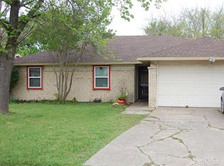 1004 Phillips Dr, Ennis, TX 75119
