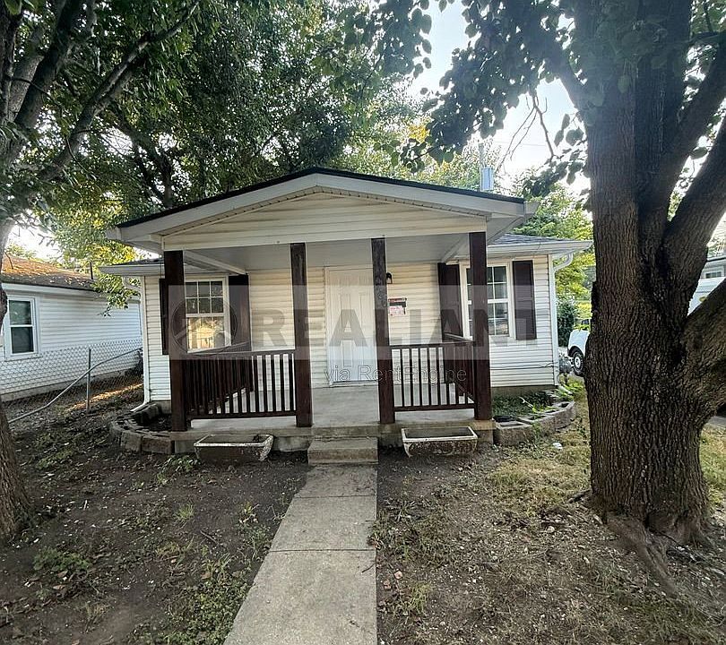 1st image of 100 Meadow Ln
