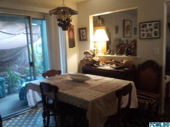 3rd image of 1933 E Vassar Dr
