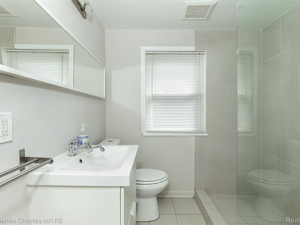316 Spencer St, photo 16