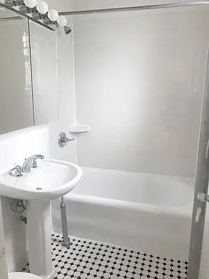 Rented by Silverstreet RE LLC | media 12