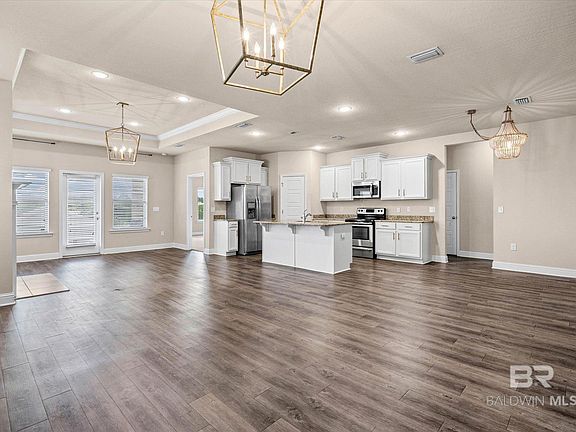 2nd image of 21616 Gullfoss St