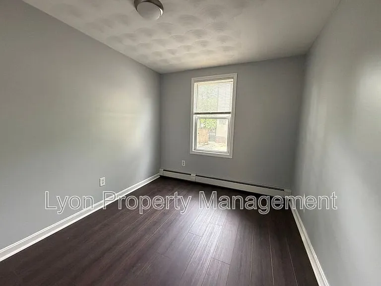 328 Douglas Ave #1 — Photo 6