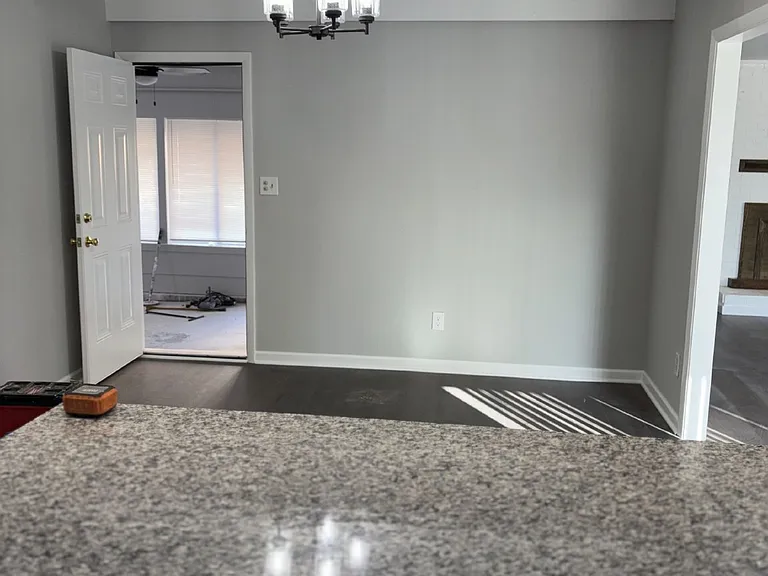 3215 Edenwood Dr — Photo 2
