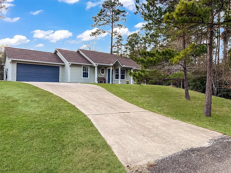 254 E Sunset Dr — Photo 2