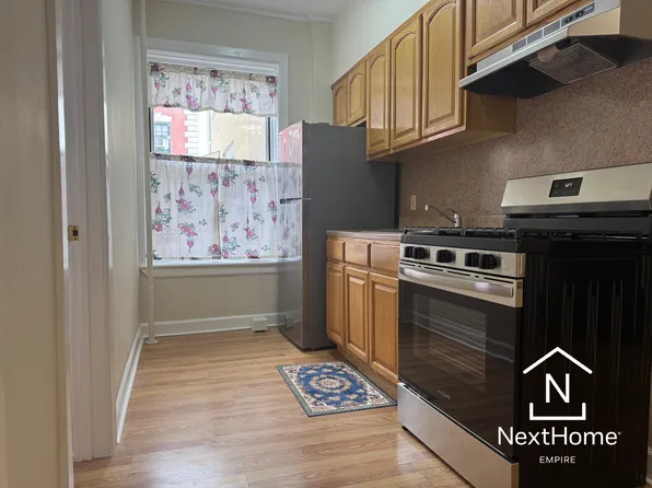 22-62 42nd Street image 1 of 6