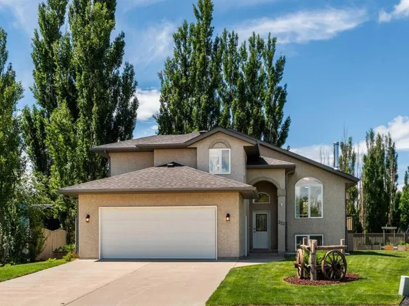 223 NE Birch Rd, Vulcan, AB T0L 2B0