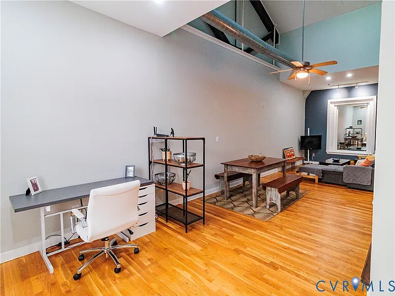 209 N 19th St #U31 — Photo 23