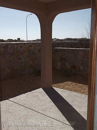 1st image of 4222 Tres Ninos #A