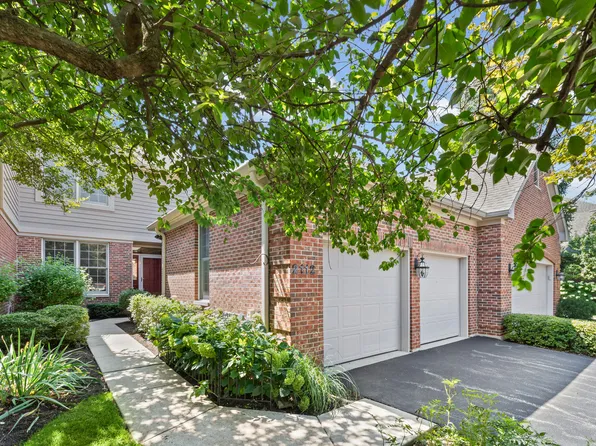 2112 Warrington Ct, Glenview, IL 60026