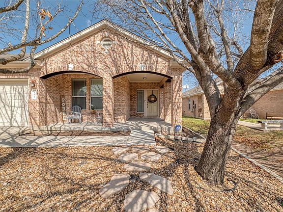 2nd image of 194 Cold Spg