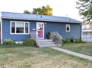 902 9th Ave NE, Aberdeen, SD 57401