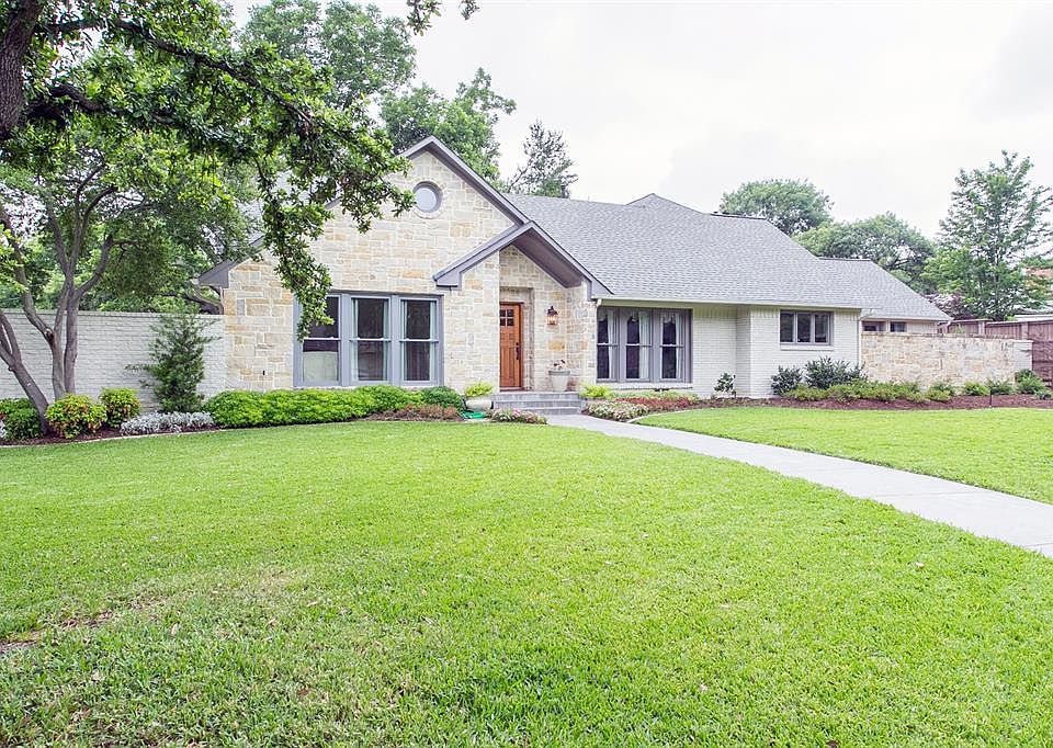 1st image of 13923 Carillon Dr