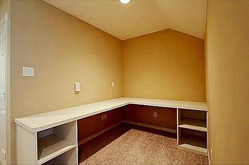4 bed, 2050 sqft, $2,595 — Photo 4