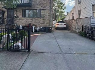 4368 Smart St, Flushing, NY 11355