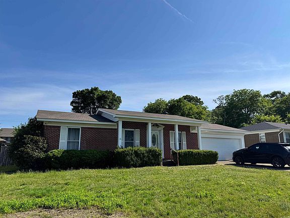 2nd image of 1330 Glenmere Cir