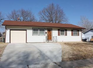 710 SE 36th St, Topeka, KS 66605