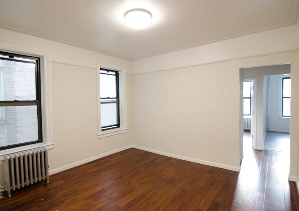 2nd image of 4816 46th St APT D2