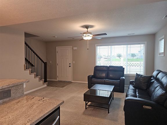 3rd image of 1004 NE 56th St
