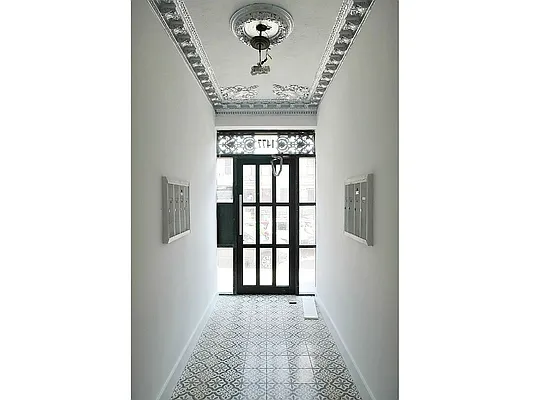 Rented by MNS | media 12