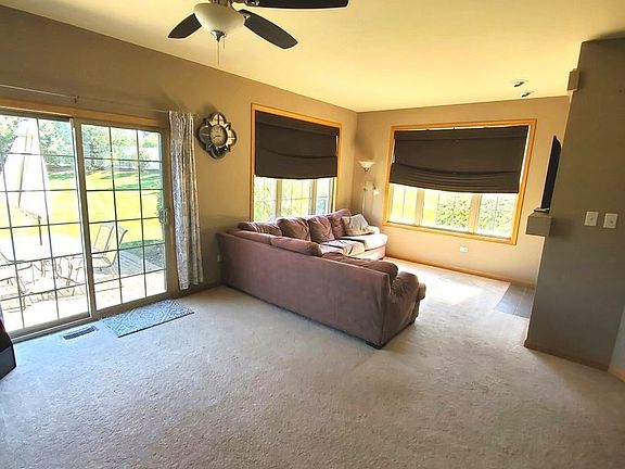 3rd image of 9011 Mansfield Dr