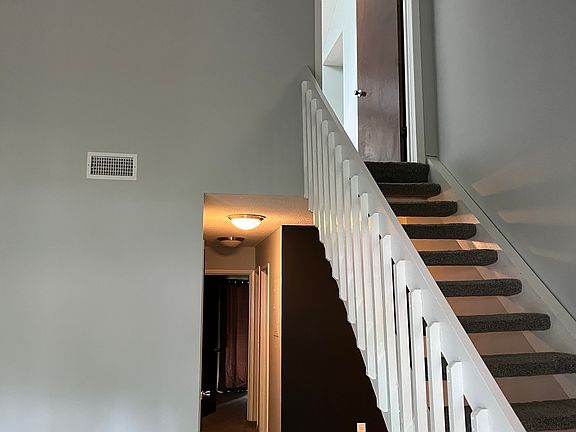 2nd image of 1192 Village Creek Ln APT 4