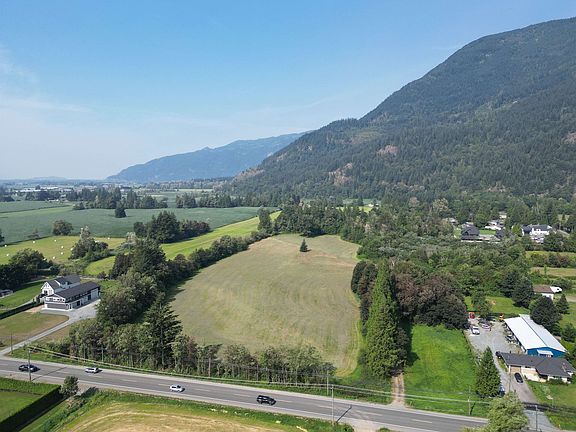 2nd image of 3705 Hot Springs Rd