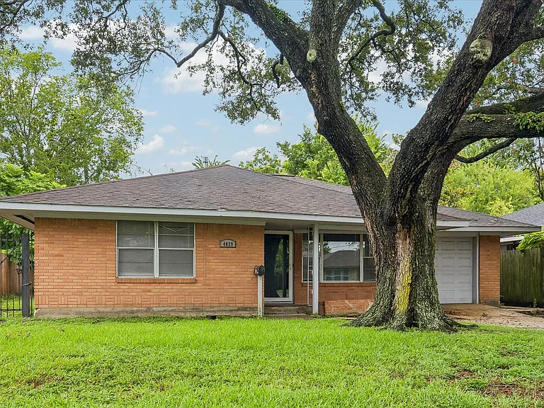 4029 McDermed Dr — Photo 6