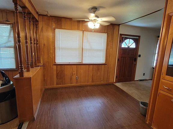 3rd image of 2839 McFarland Ave