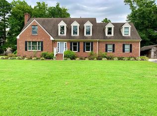 1634 Holly Point Ln, Suffolk, VA 23436