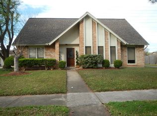 2511 Sugar Mill Dr, Sugar Land, TX 77479