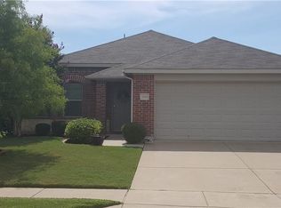 7636 Rainbow Creek Dr, Fort Worth, TX 76123