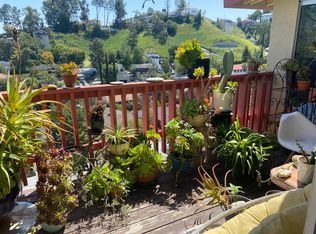 5296 Elvira Rd, Woodland Hills, CA 91364