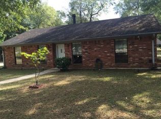 13525 Thousand Oaks Dr, Beaumont, TX 77713
