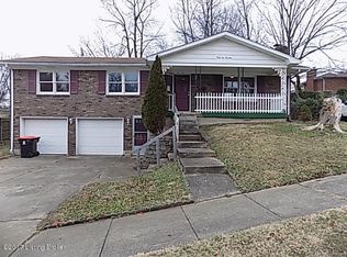 4613 Estate Dr, Louisville, KY 40216