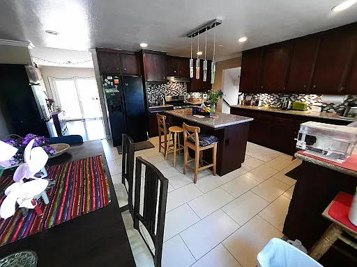 5 bed, 2302 sqft, $1,450 — Photo 4