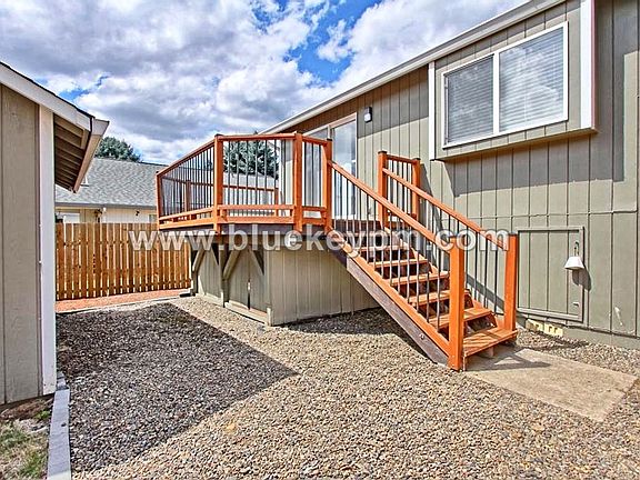 3rd image of 9913 NE 86th St