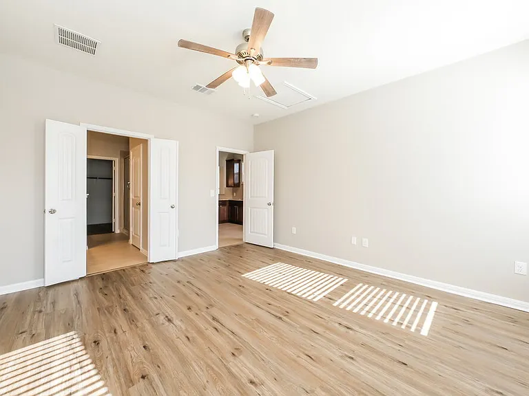 415 N Heatherwilde Blvd — Photo 11