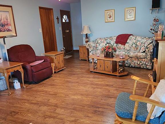 5th image of 2503 Lawrin Ct
