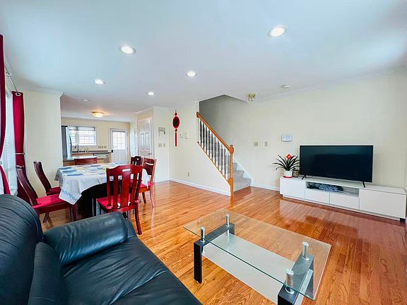 2nd image of 38 Raymond St
