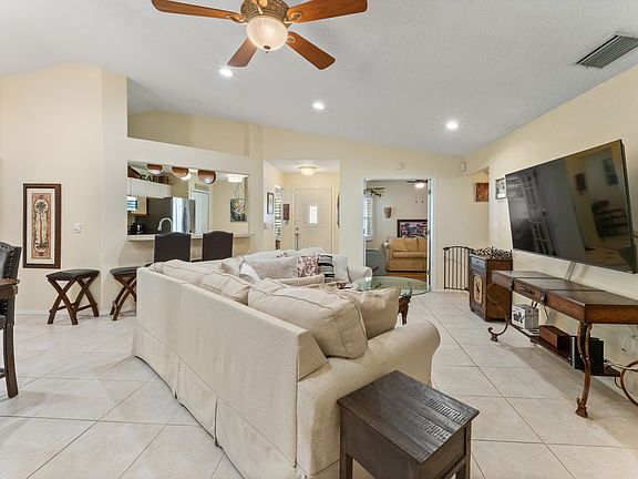 5th image of 3312 W 60th Ave