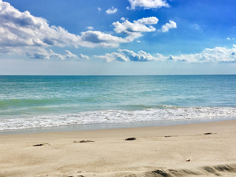An incredible ocean view and sound of the waves.