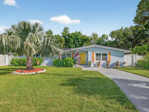 8640 Gardenia Dr, Seminole, FL 33777