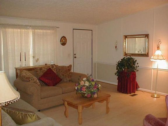 3rd image of 2414 Congaree Dr